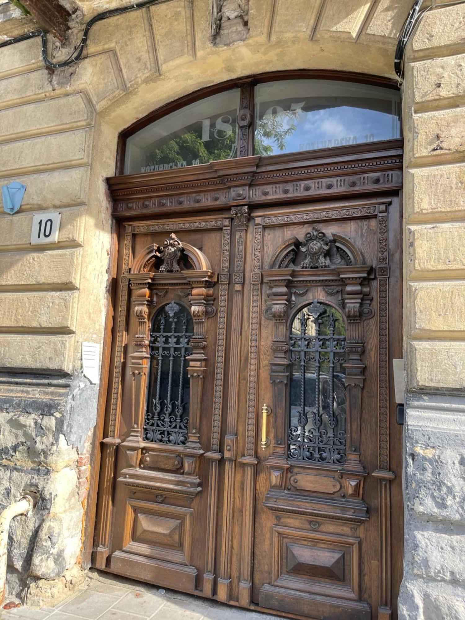 Vintage Apartment Kotlyarska10 Lviv Exterior photo