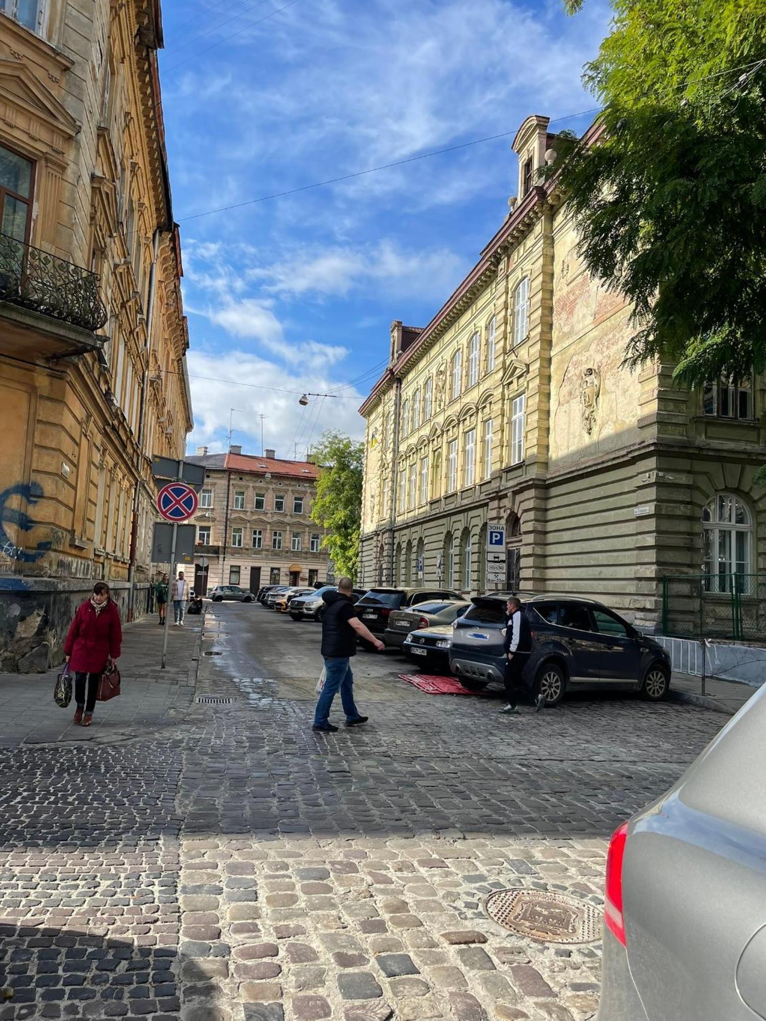 Vintage Apartment Kotlyarska10 Lviv Exterior photo